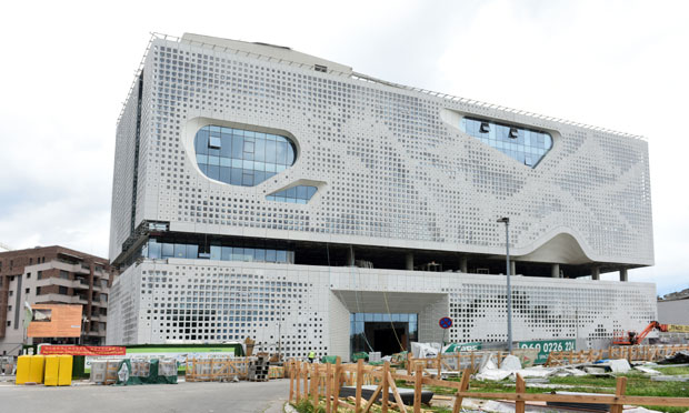 На укрштању улице Tрешњиног цвета и Kонфуцијеве у Новом Београду ниче велелепни културни центар:Пејзажи Кине на згради из будућности